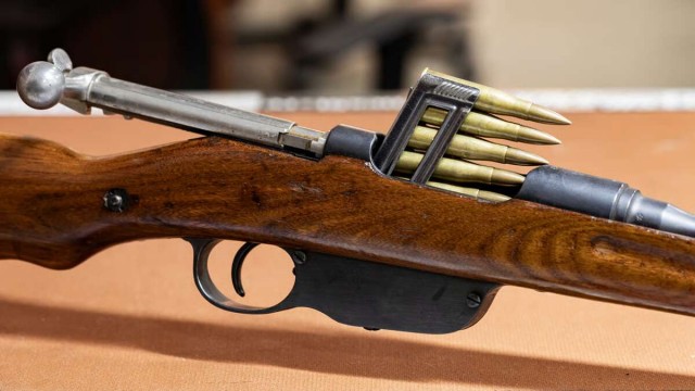 Как автор "Зеленого фургона" не застрелил автора "12 стульев"