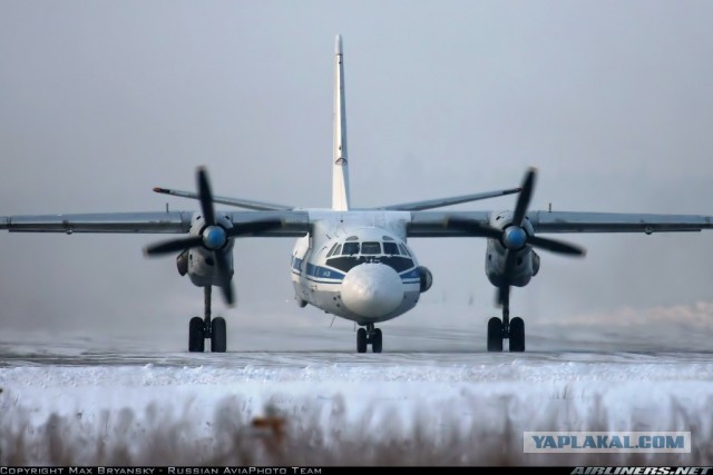 В крыму разбился военный самолет Ан-26