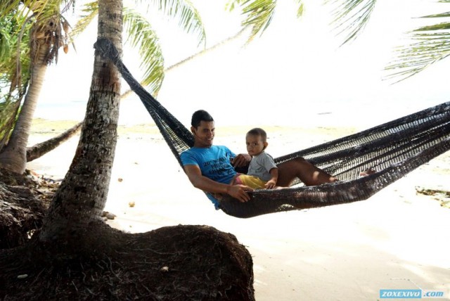 Океания: Фиджи и Тувалу