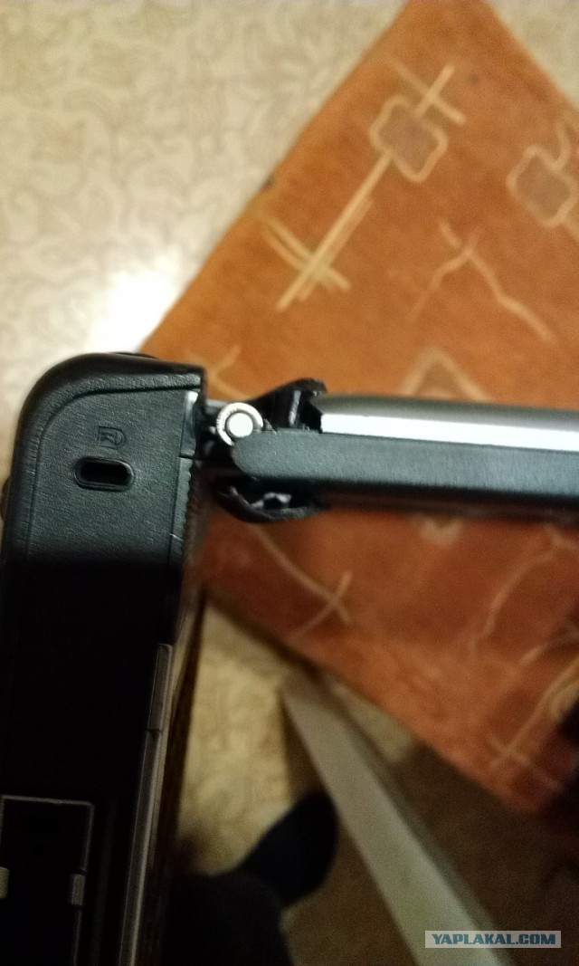 Ремонт петли\крышки ноутбука.