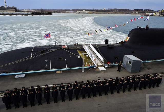 Церемония передачи Тихоокеанскому флоту отремонтированной атомной подводной лодки "Кузбасс"