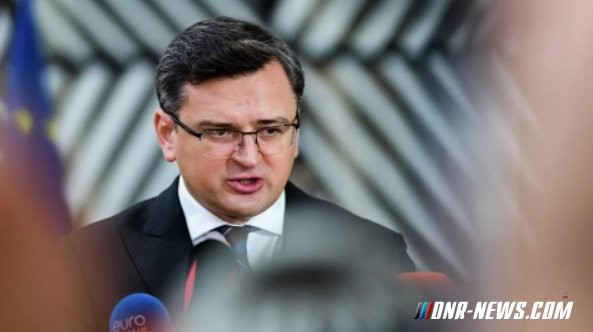 Украинские войска переходят на натовские стандарты оружия, заявил Кулеба