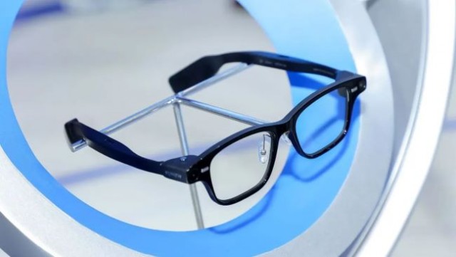 Китайская компания Alibaba представила очки с искусственным интеллектом Quark AI Glasses