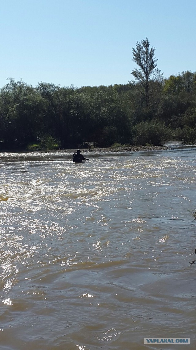УАЗ с водителем утонул в реке Комаровка в Приморье