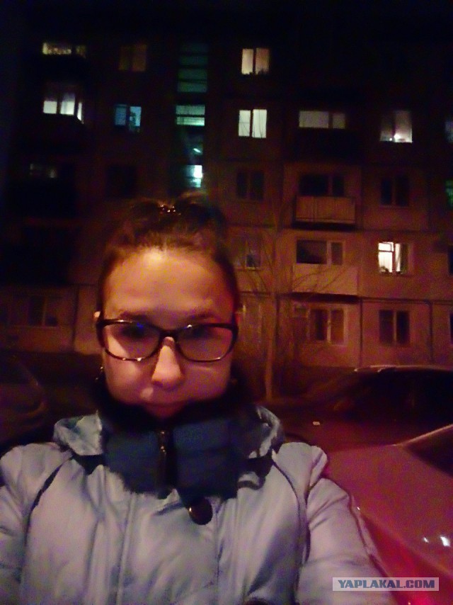 Купила телефон, расплатившись фальшивыми деньгами. Может кто узнает из Питера