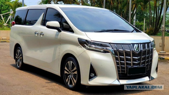 Теперь официально. Первый тест-драйв минивэна Hyundai Staria