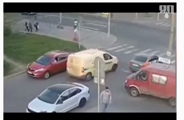 В Краснодаре ценный специалист напал на водителя каршеринга