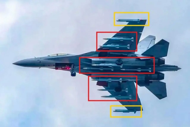 Китайские истребители J-16 против французских Rafale