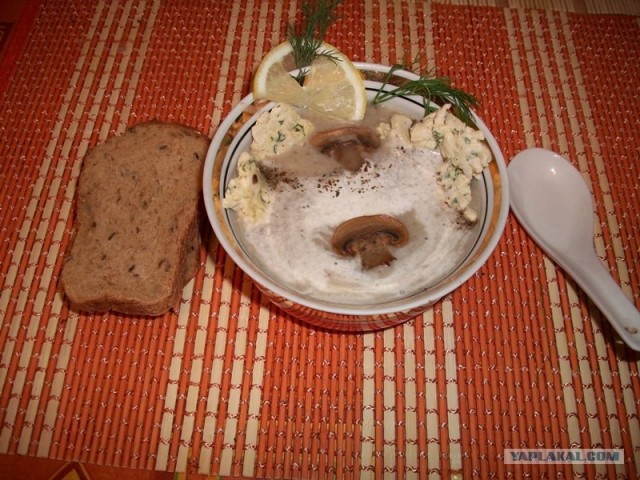 Грибной суп с куриными клёцками