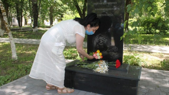В августе 1942 года, на территории Ставропольской психиатрической больницы нацисты уничтожили 660 пациентов, в том числе детей.