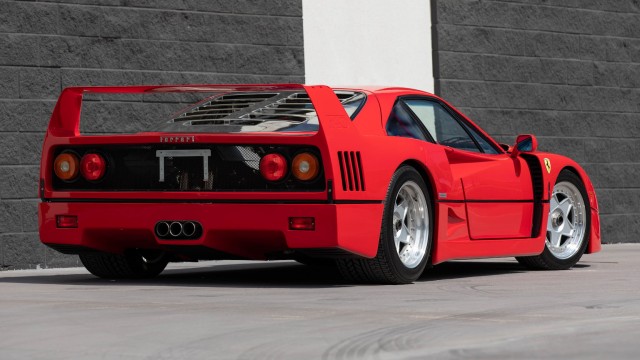10 самых дорогих автомобилей аукциона Mecum за 2022 год.