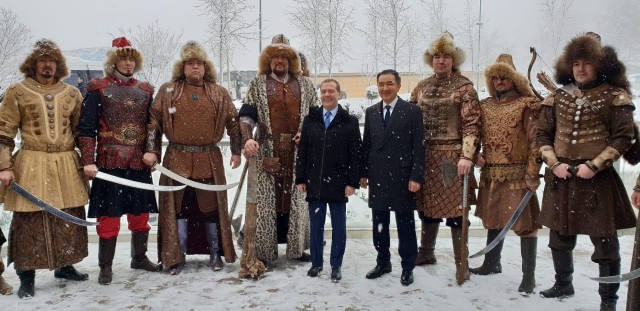 Почему американские негры такие огромные и сильные?