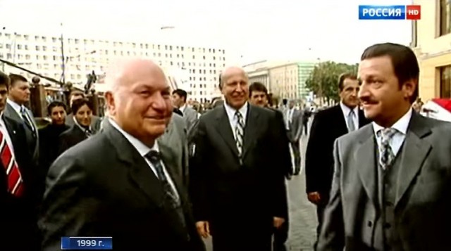 В ответ на попытку навести порядок на рынках "Садовод" и "Фуд Сити" четыре генерала были отправлены в отставку