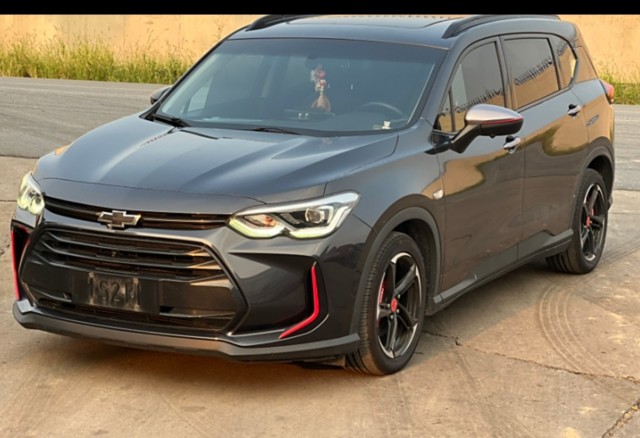 Новая Lada Largus за почти 2 млн рублей оказалась пустышкой