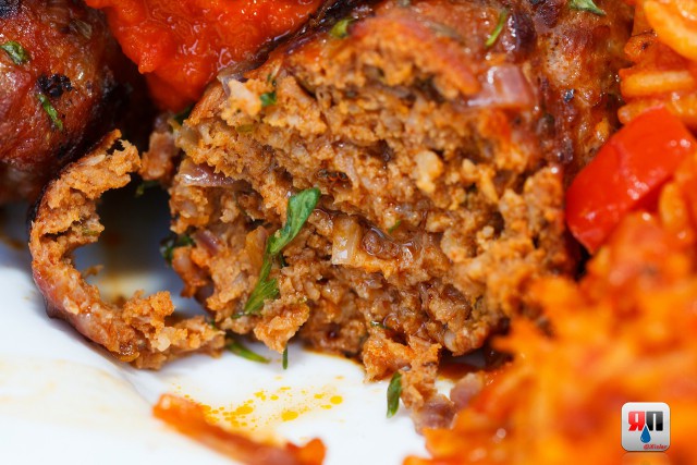 Летняя кухня. Чевапчичи с рисом по-балкански и цацики.