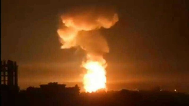 Сирийские ПВО отражают ракетный удар по объектам в районе Латакии