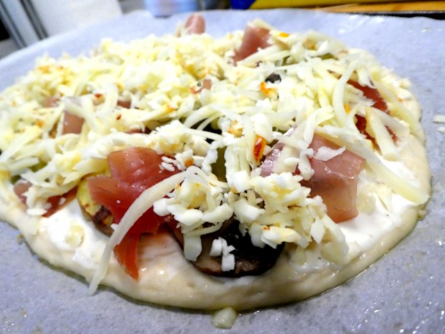 Пирог с сыром Бри
