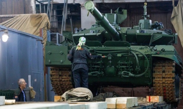 Россель рассказал о спасении крупнейшего производителя танков от Чубайса