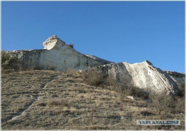 Крым. Бакла. Пещерный город.