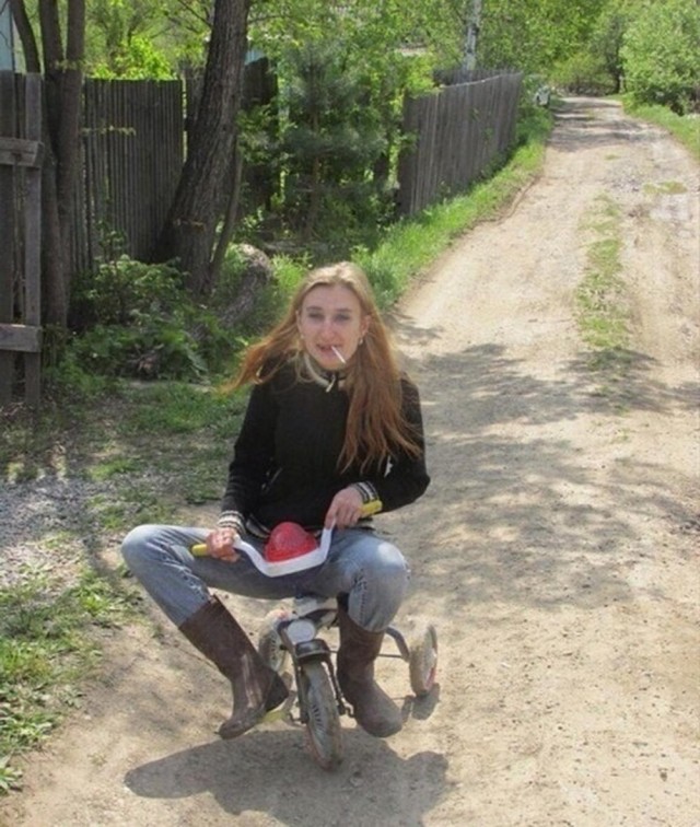 Танька, фоткай, я позирую!