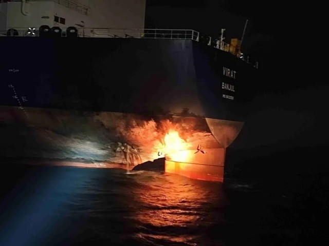 Появилось видео атаки на танкеры российского теневого флота.