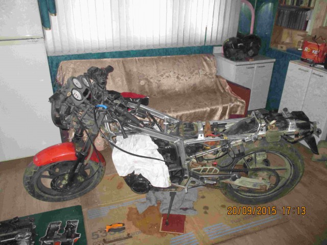 Любитель нерабочей мототехники. GSX-R 400