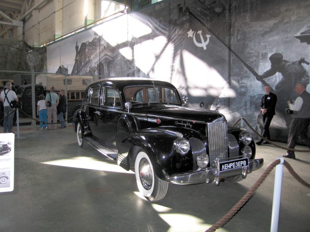 Выставка военных автомобилей. ПО "Ленрезерв", СПб.