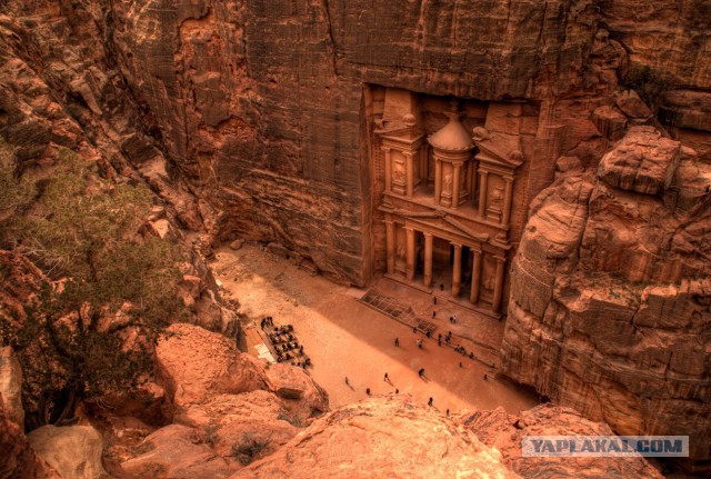 Иордания. Петра. Эль-Хазне. Новодел после приличного потопа