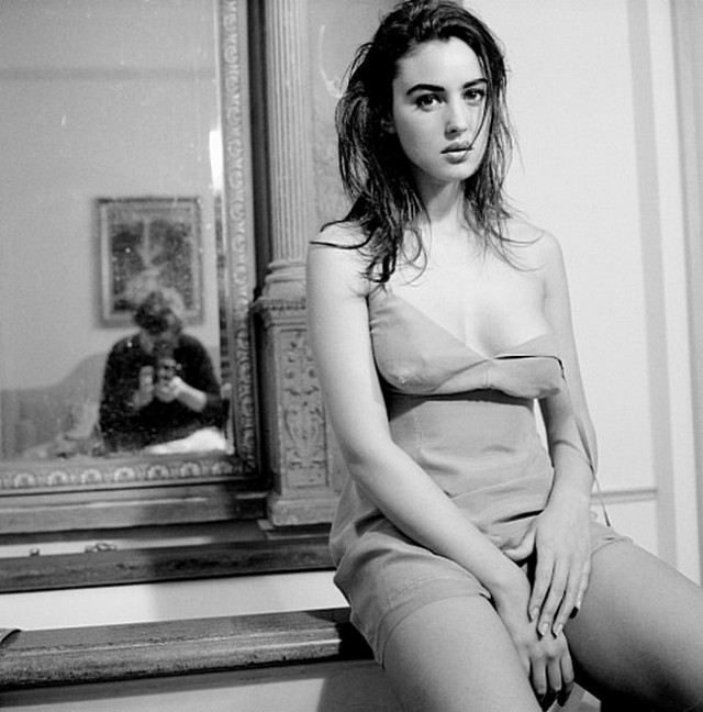 90 фотографий, которые ещё не успел скопипастить товарищь Ше