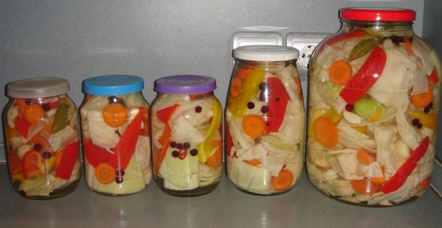 Капуста International, Наступила осень, отцвела капуста...