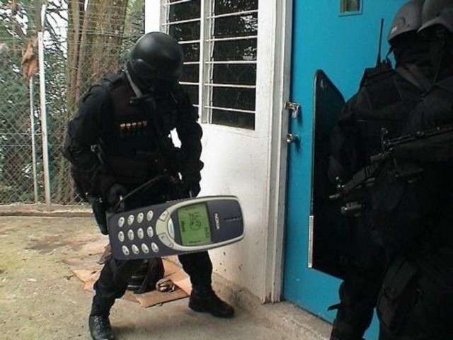 Гидравлический пресс vs Nokia