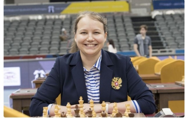 Матрёшка вместо флага.