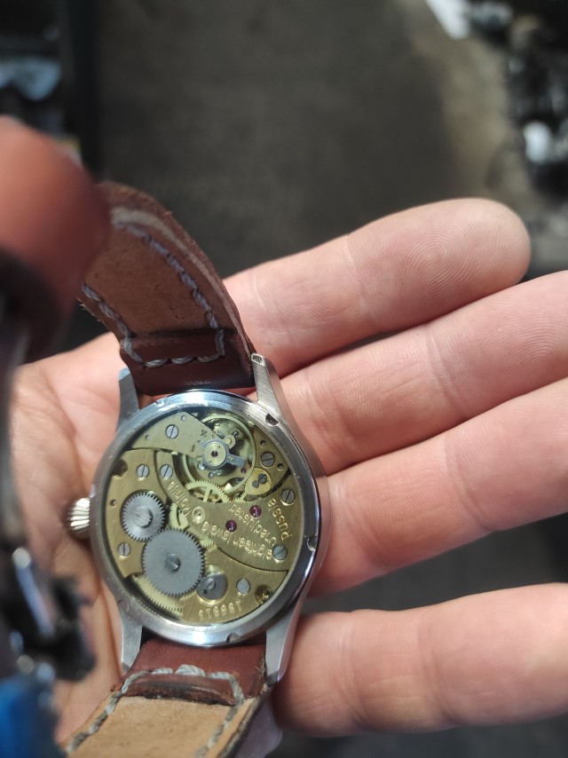 Часы, сделанные руками