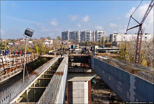 Новый мостовой переход в Запорожье