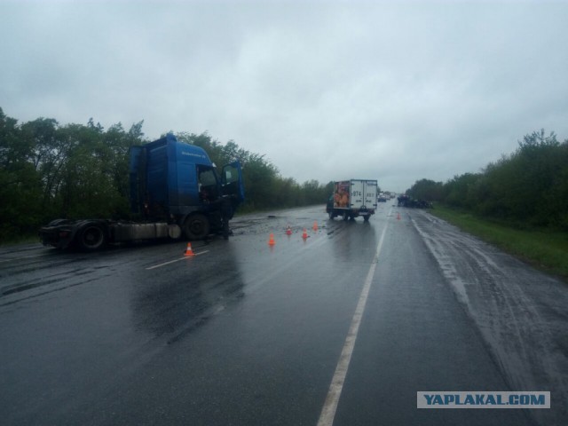Водителю ВАЗа оторвало голову в ужасной аварии в Челябинской области