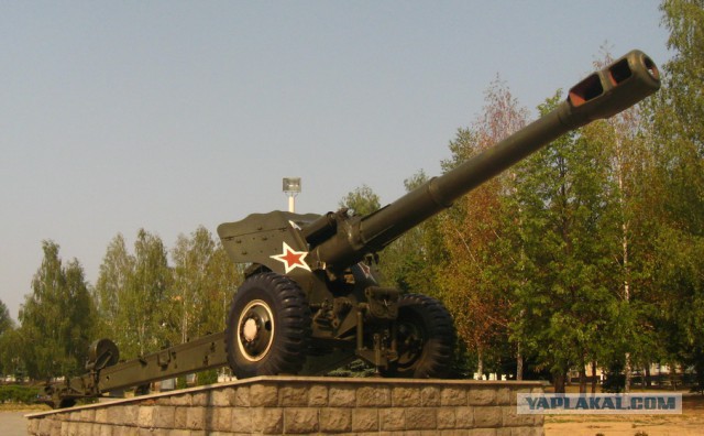 Автомобили на постаменте