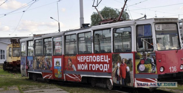 Товарищ Ким Чен Ын посмотрел троллейбус и трамвай нового типа