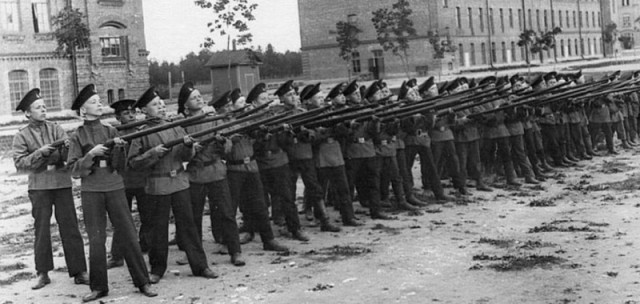 История в фотографиях
