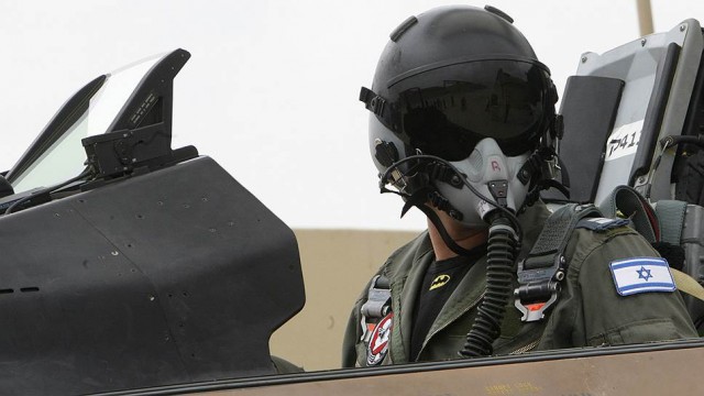 Российские средства РЭБ парализуют F-22 и F-35 в Сирии