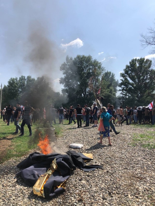 В Тбилиси сторонники консервативного движения сорвали ЛГБТ-фестиваль