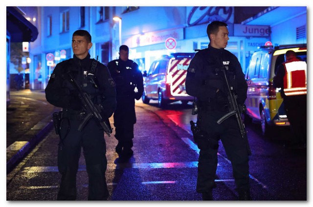 Мужчина, похожий на араба, устроил массовую резню в Германии на празднике города