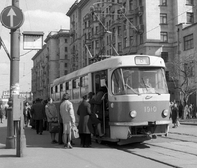 Москва и москвичи. Двадцатый век. 12.05.25