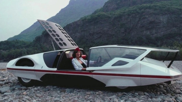 Спорткар-звездолет Ferrari Modulo.