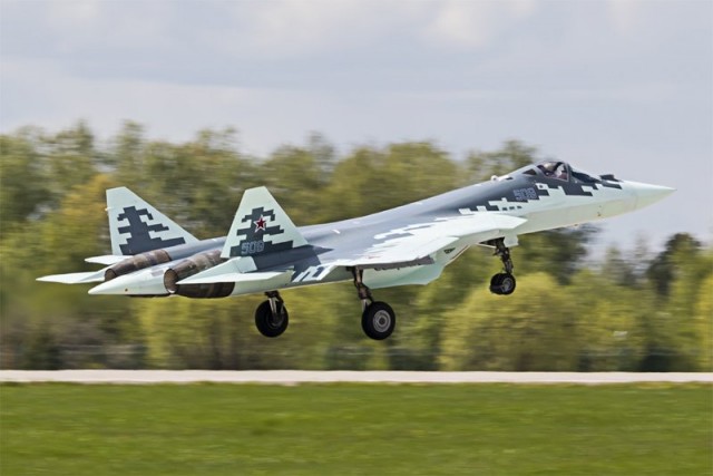 На фото пока еще Т-50-9