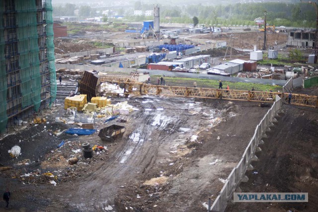 Кемерово. Упал строительный кран.