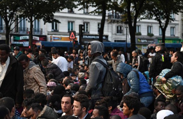 Полиция Франции разгромила лагерь беженцев в Париже