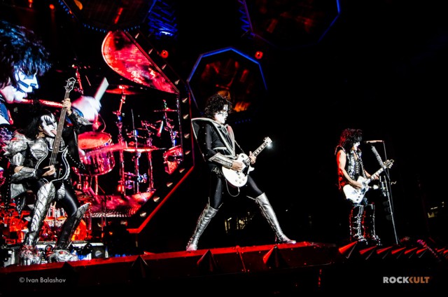 Kiss - Dynasty. История создания