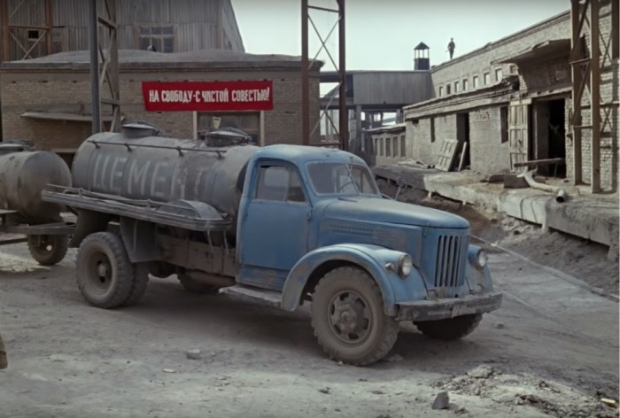 Топ-30 самых известных автомобилей из кино