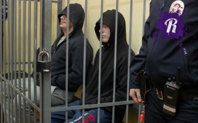 Екатеринбургских полицейских, изнасиловавших девушку в служебной машине, отпустили из-под домашнего ареста