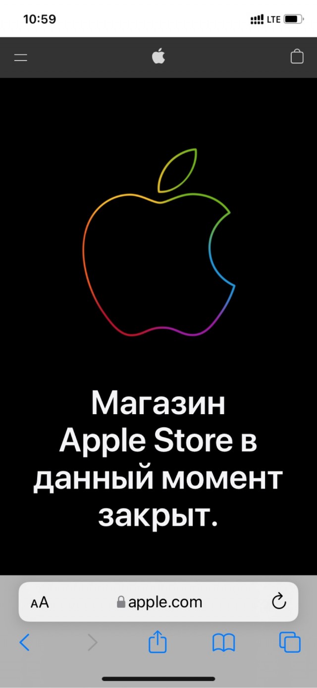 Apple закрыла магазины в РФ